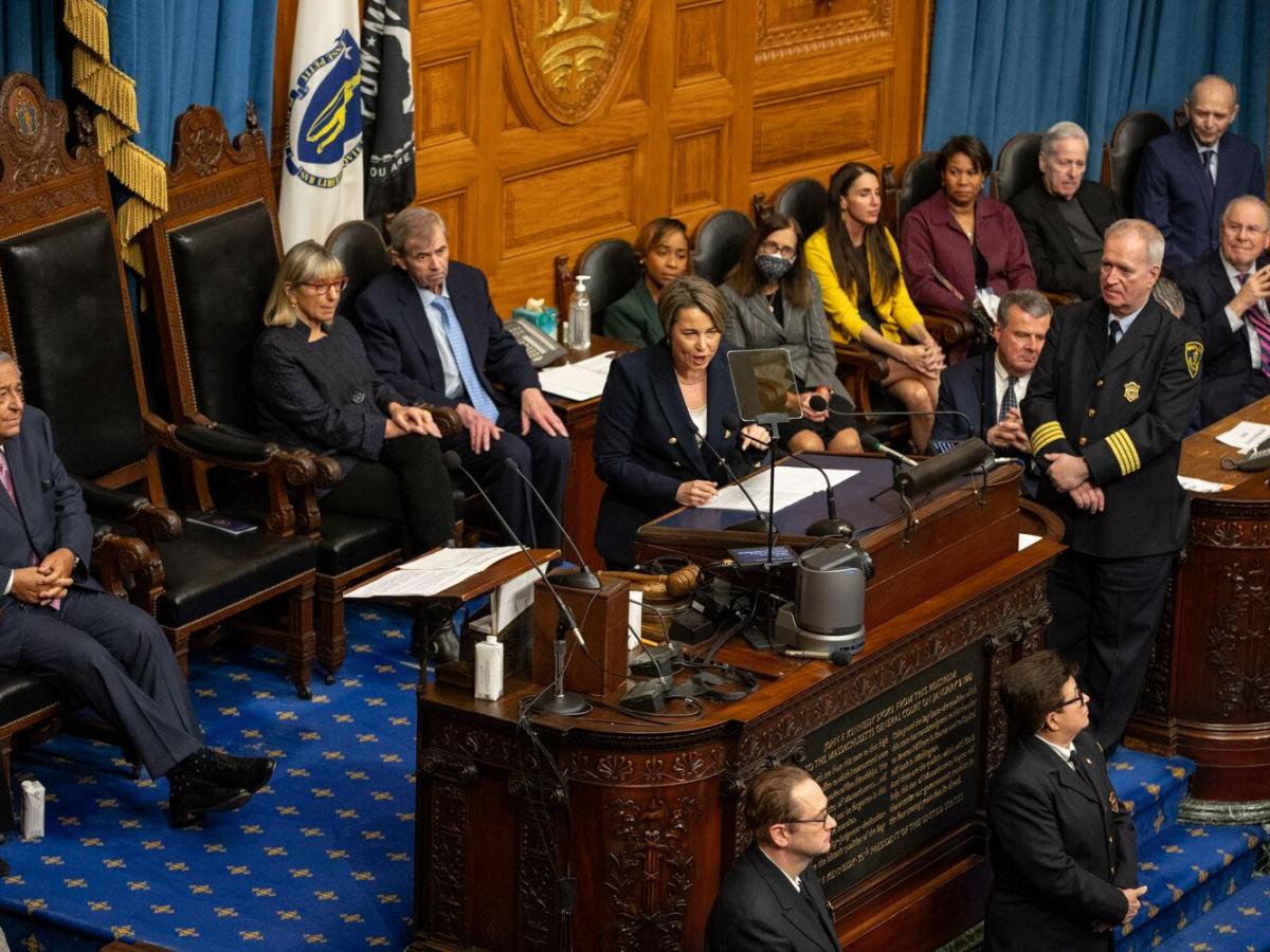 Poll indicates growing frustration with Legislature