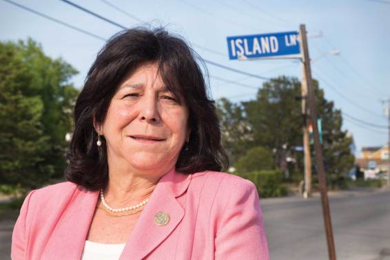 Newburyport Mayor Donna Holaday